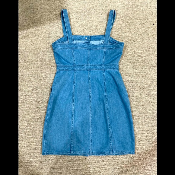 BB Dakota Jean Light Blue overall dress *worn once* Size 4 so cute and comfy - Picture 9 of 9
